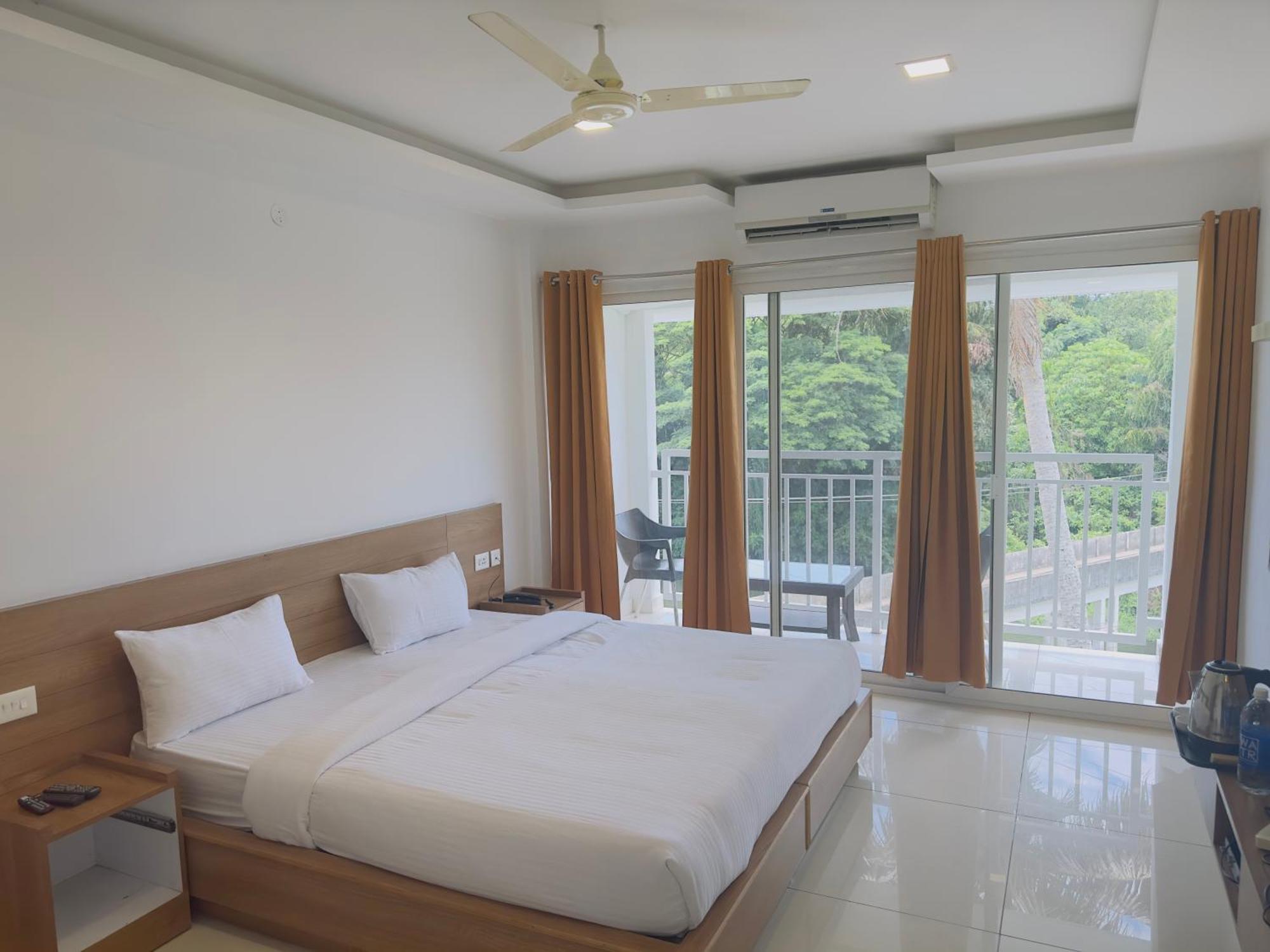Hotel Lets Stay Kochi Екстер'єр фото