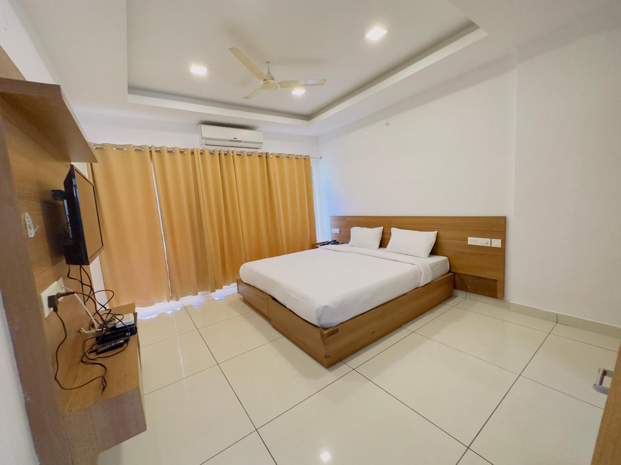 Hotel Lets Stay Kochi Екстер'єр фото