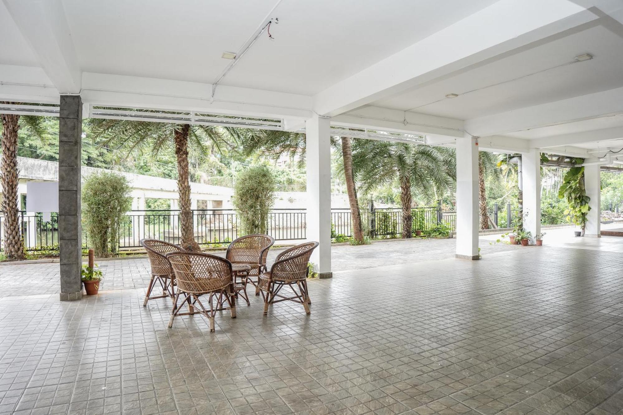 Hotel Lets Stay Kochi Екстер'єр фото